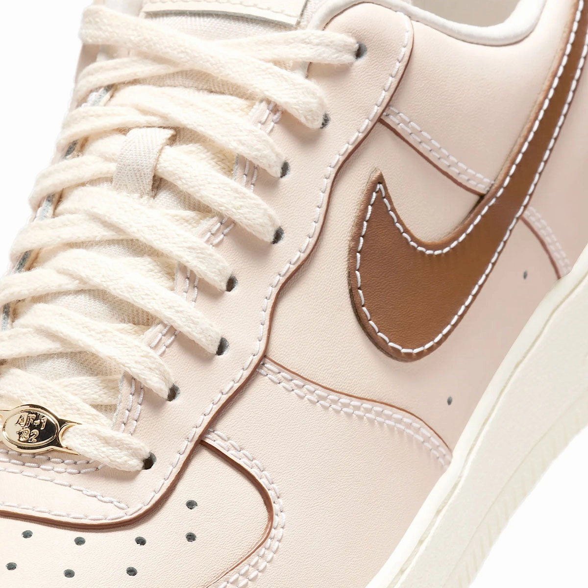 Air Force 1 '07' 'Pearl White Pale Ivory'