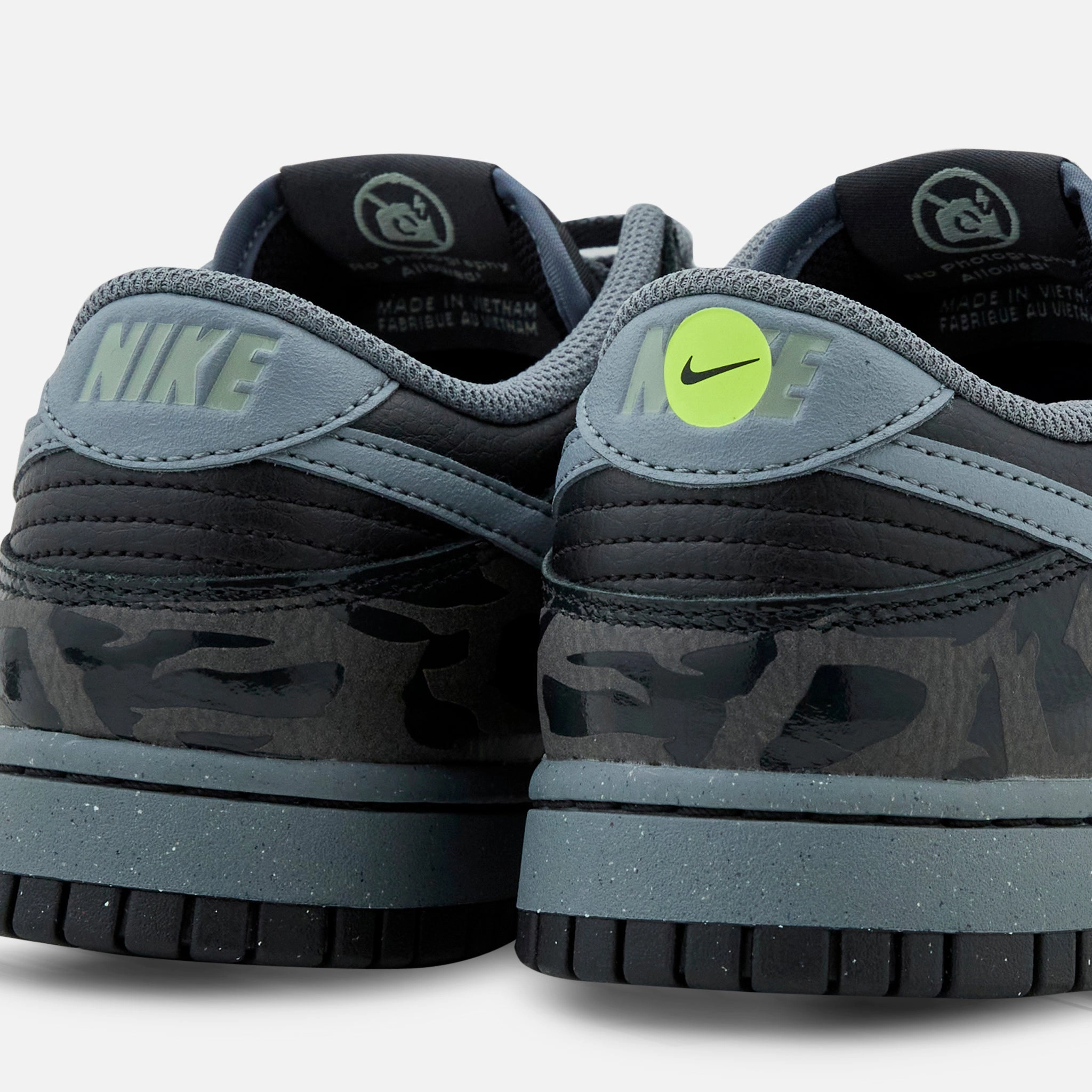 Dunk Low Retro 'Berlin' Off Noir | Cool Grey | Black | Jade Horizon