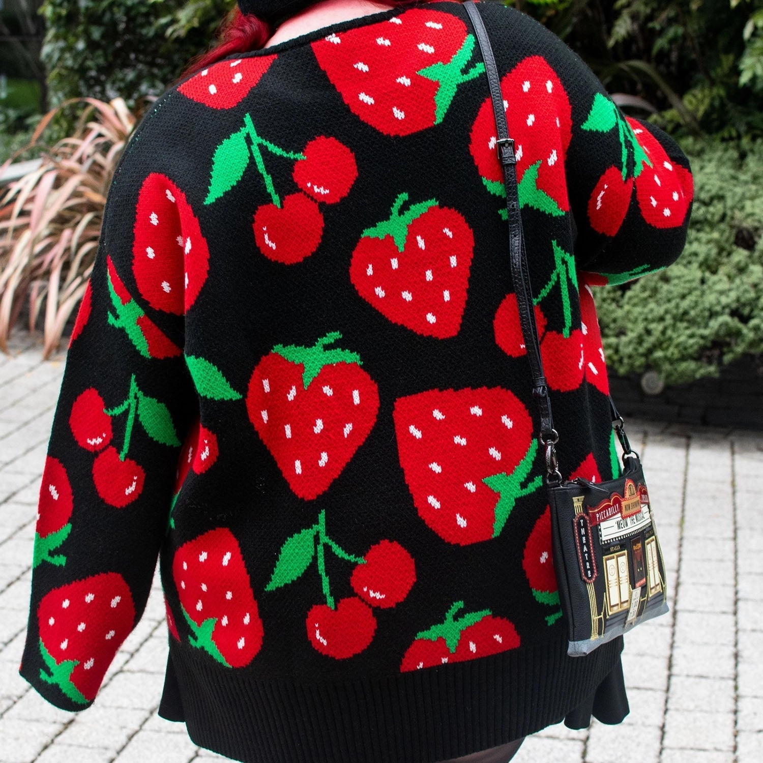 Fruity Sweater - Black