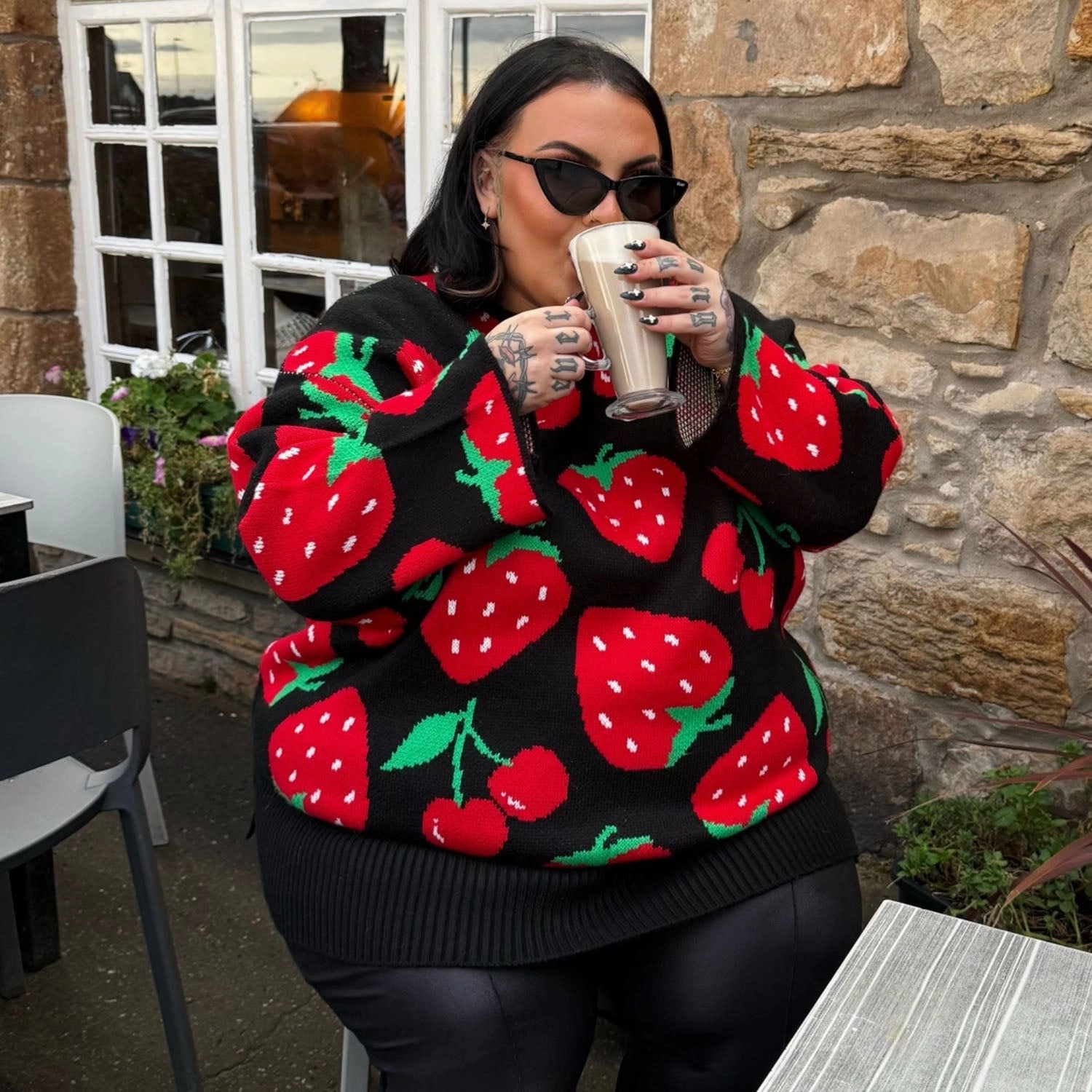 Fruity Sweater - Black