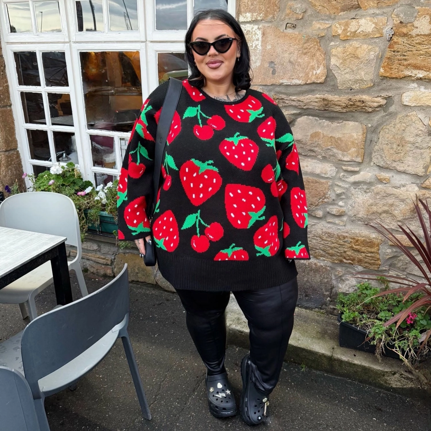 Fruity Sweater - Black