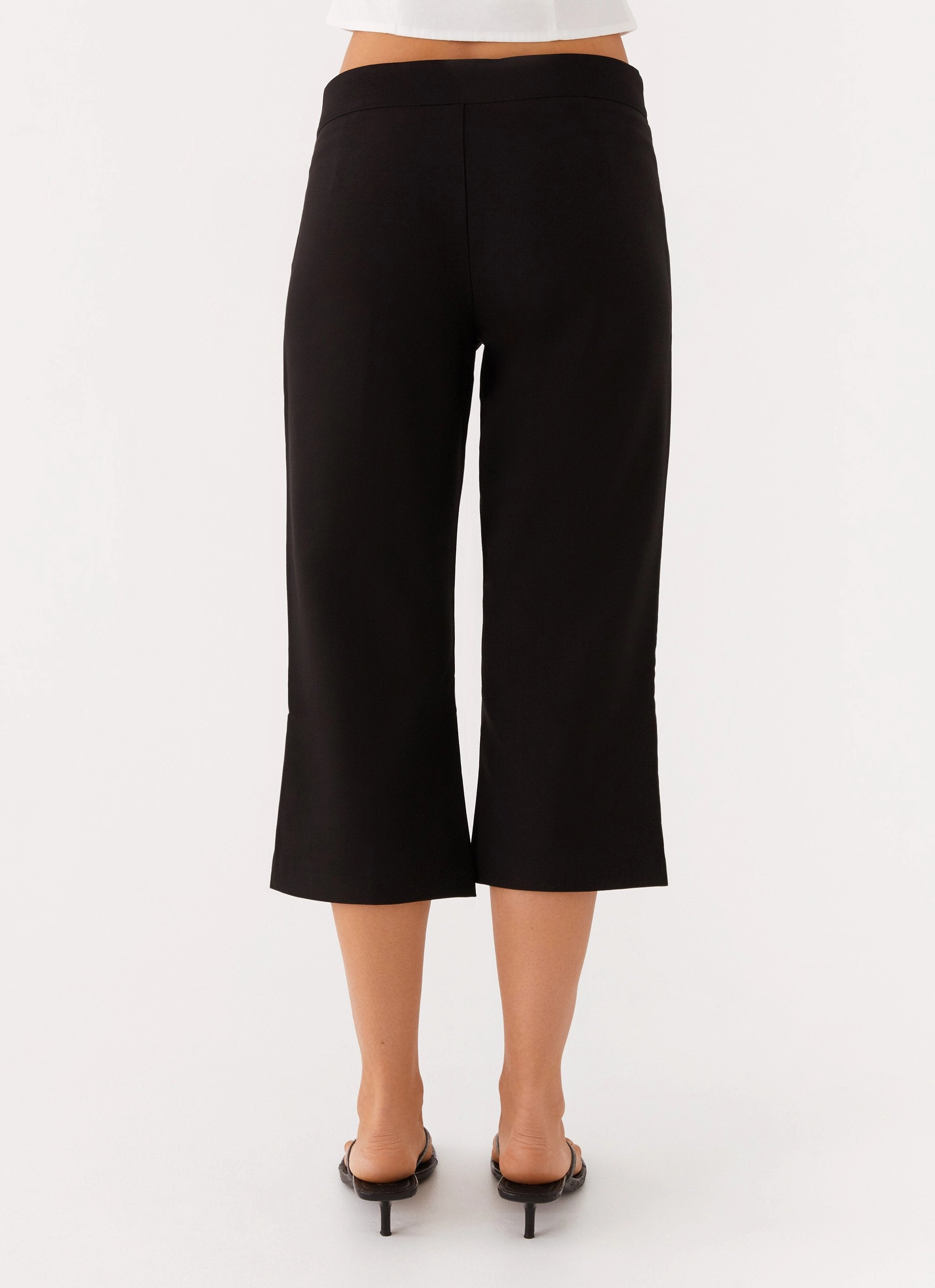 Hadid Capri Pants - Black