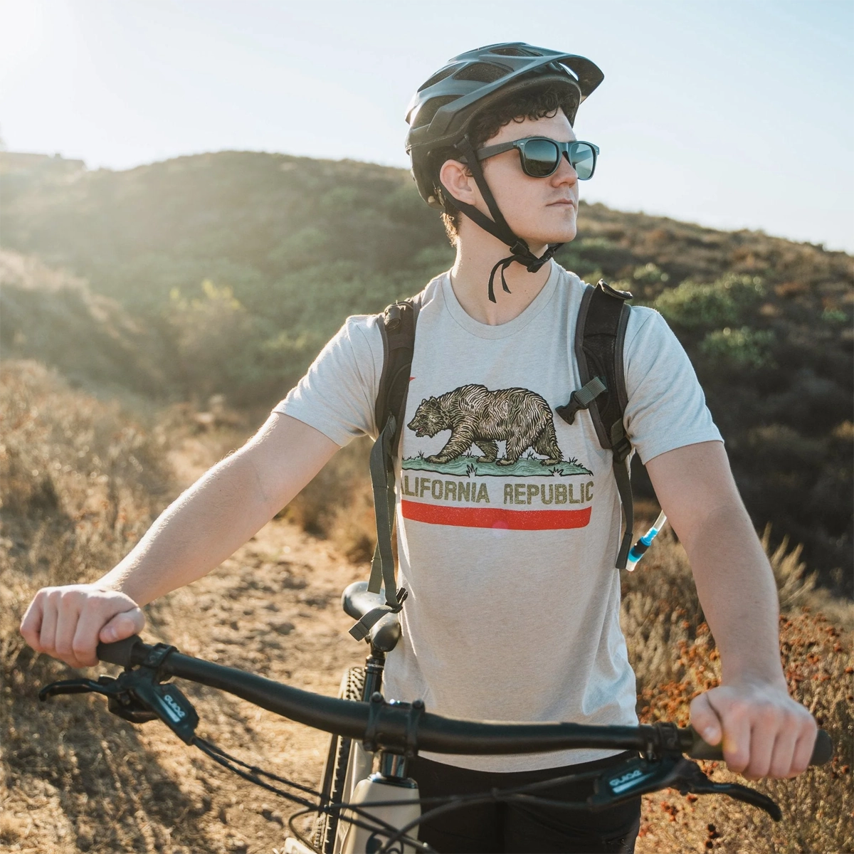 Men's Republic of CA Tee