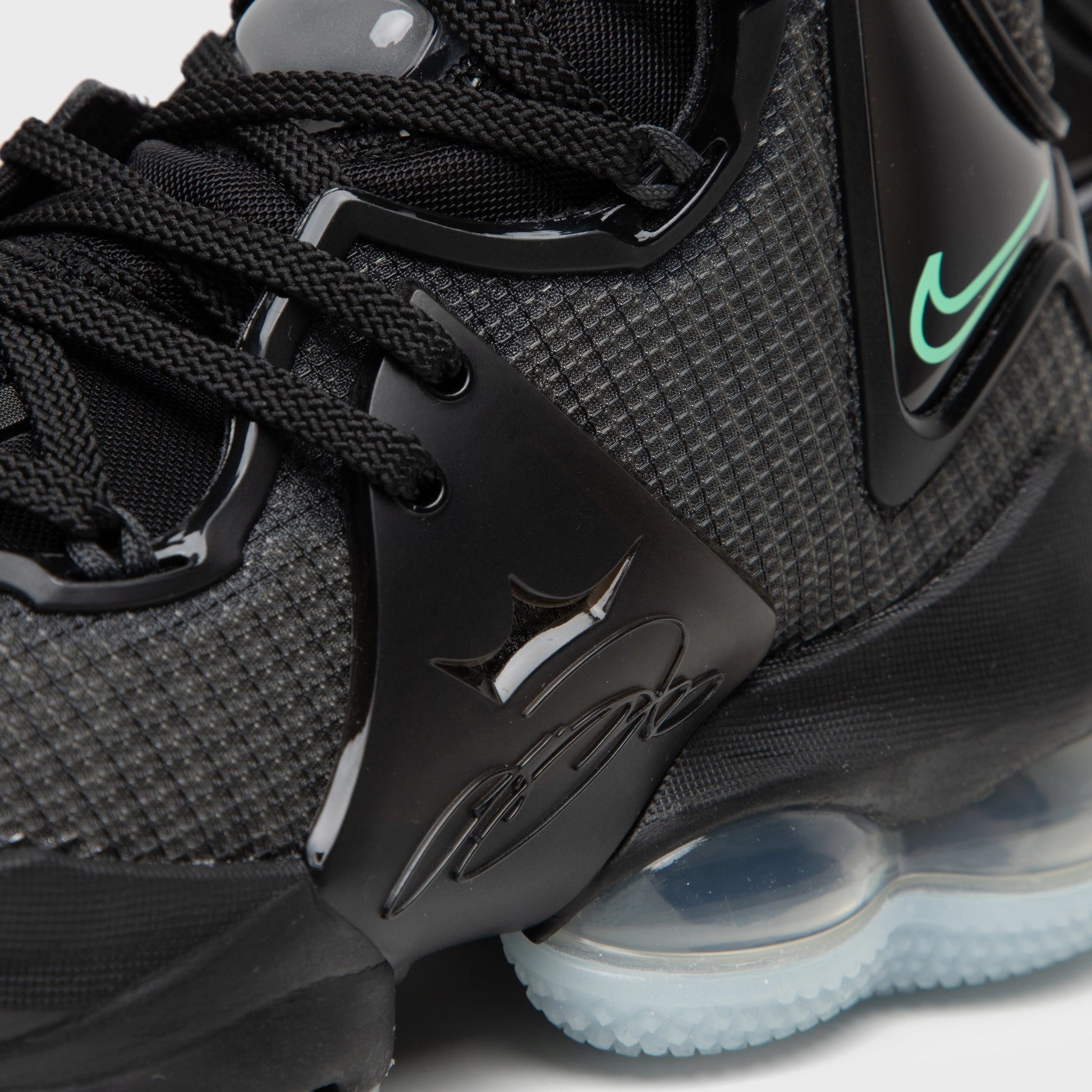 Nike LeBron 19 GS Black / Black - Anthracite