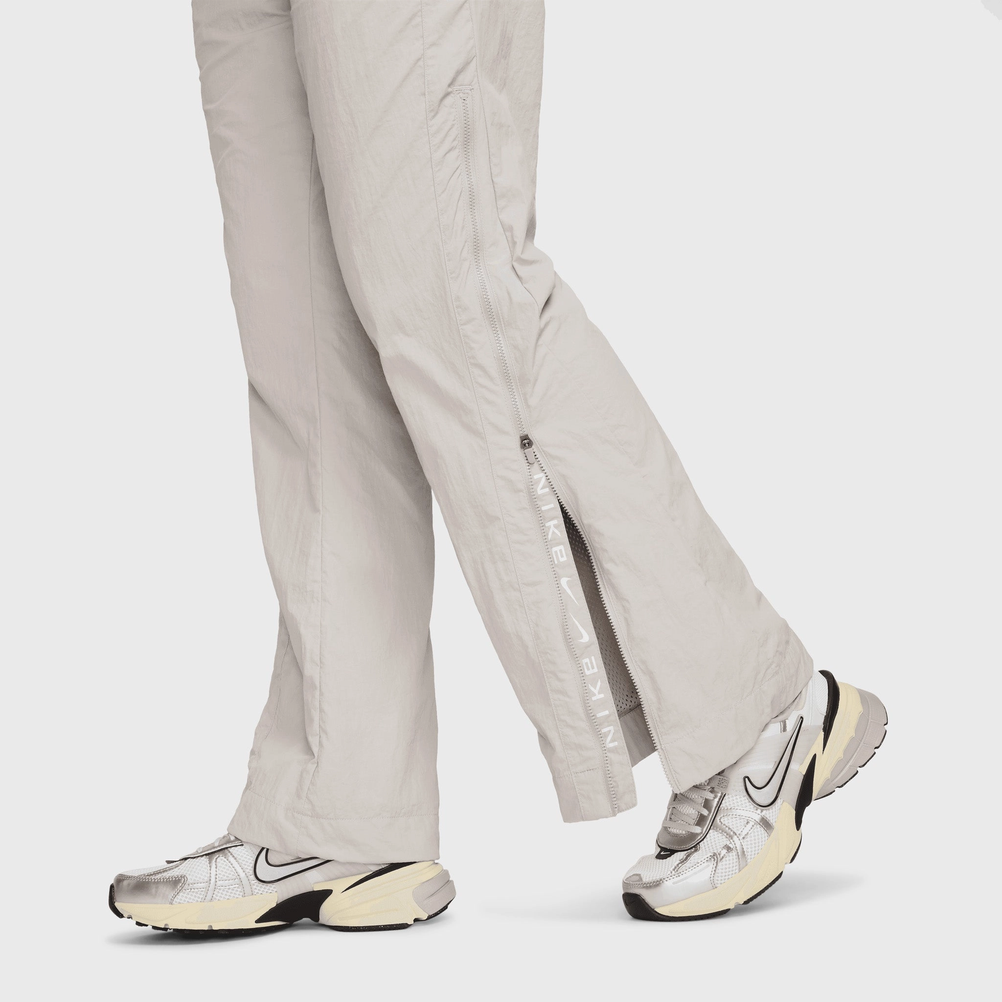 Nike Sportswear Women's Mid-Rise Repel Zip Pants Lt Iron Ore / White