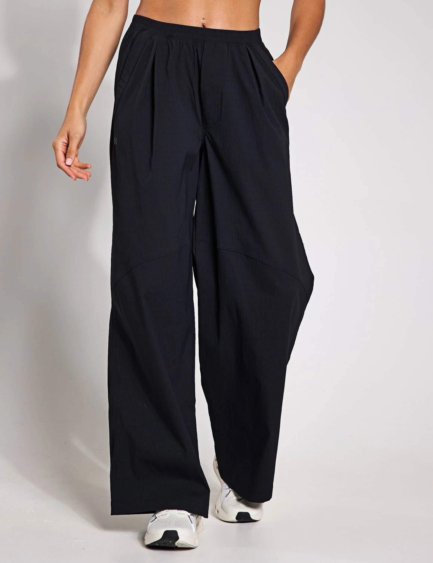 Unstoppable Woven Parachute Pants - Black
