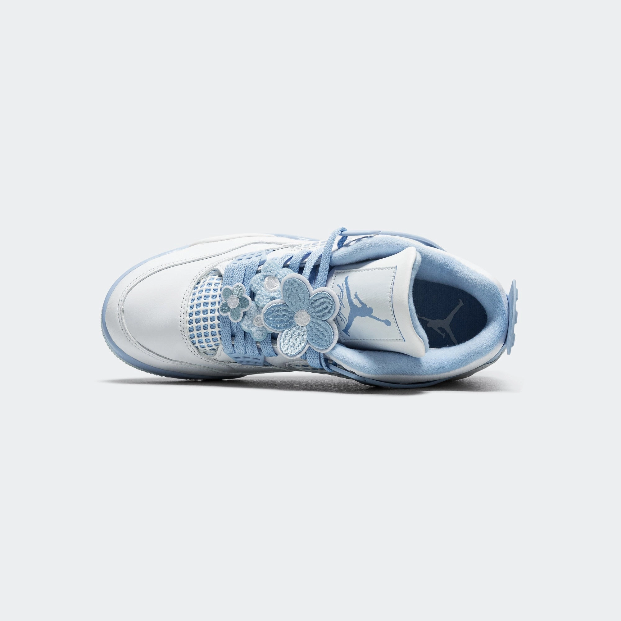 Womens Air Jordan 4 Retro - White/Aluminum-Blue Tint-Oil Green